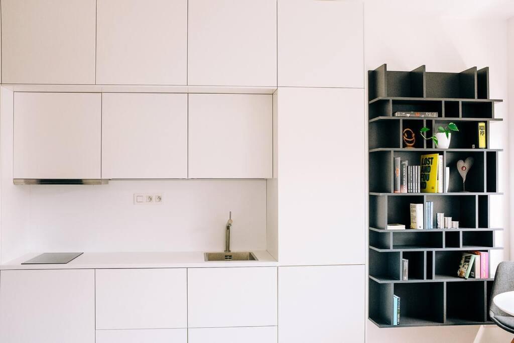 New Studio In Quiet Part Of The City Center Братислава Екстер'єр фото