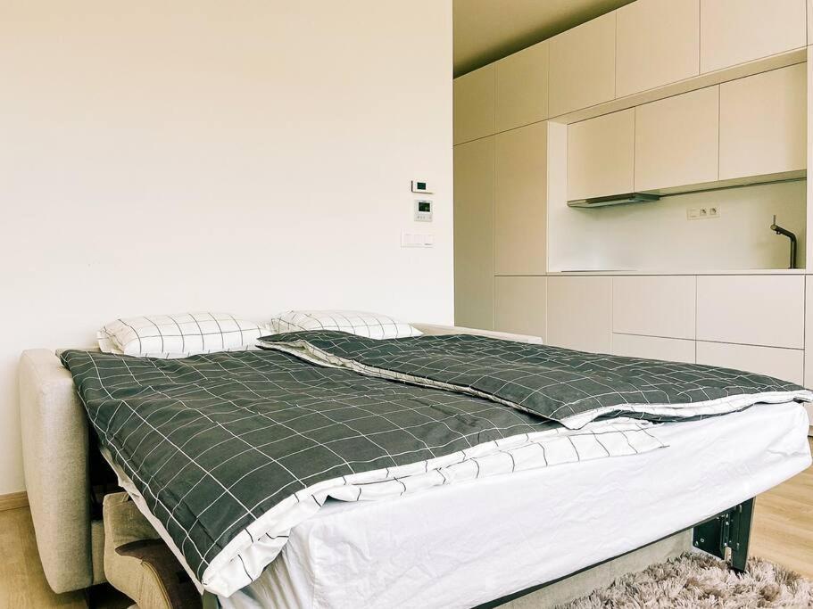 New Studio In Quiet Part Of The City Center Братислава Екстер'єр фото